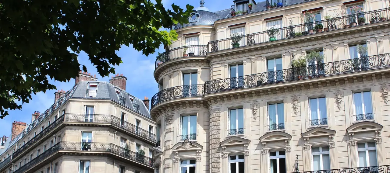 Immobilien mit Sachverstand - Immobilienberatung - Paris / Façades d'immeubles haussmanniens